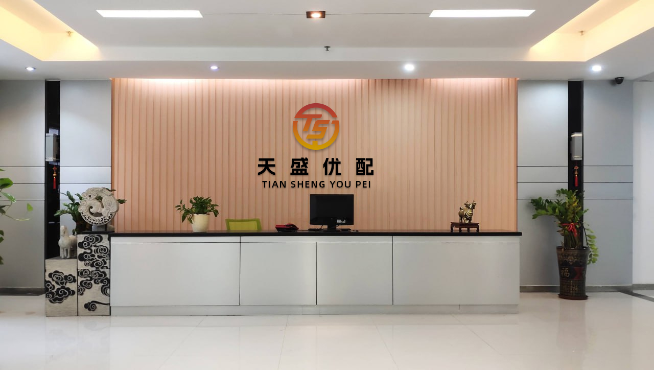 宝尚配资 寻狗！"逗逗"在盐城建军路与东环路附近走失5000元！急寻爱犬！时间地点：我家咖色母泰迪(名叫"逗逗")于2月27日早上在建军路与东环路交叉口附近被发现。狗狗特征：它穿着粉色和蓝色的棉服，性格非常亲人。补充内容：有热心人反映，当天早上8点多曾曾见它在该路口往东环路南边走去，之后9:...
